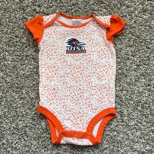 UTSA Roadrunners Baby Girl Onesie Sz 6-9 months